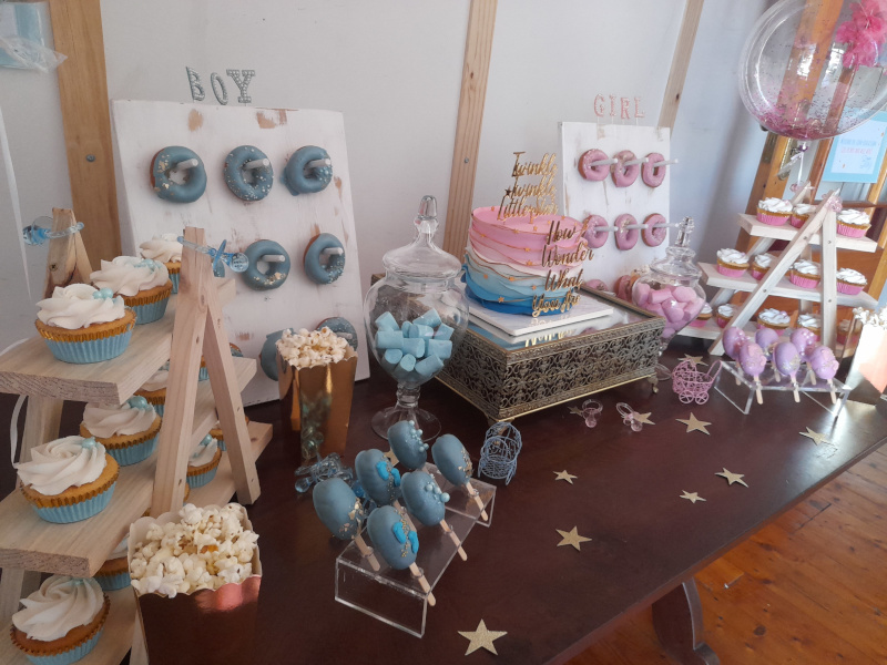 bakes-goods bakes-goods
